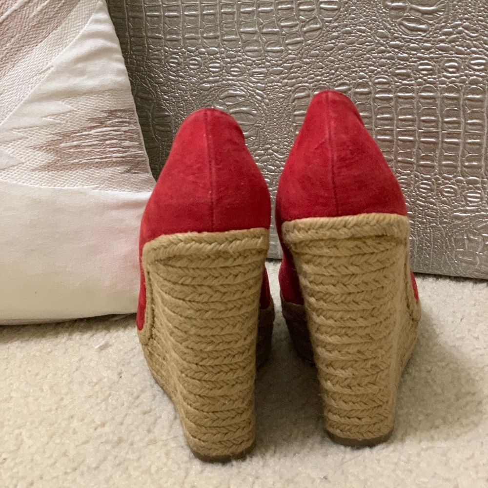 Red Wedges - Picture 4 of 6